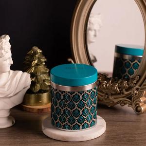 Tin scented candles